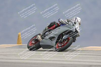 media/Sep-21-2025-Race Pace (Sun) [[98bf33ef95]]/Verified/8-Turn 9 (1135am)/